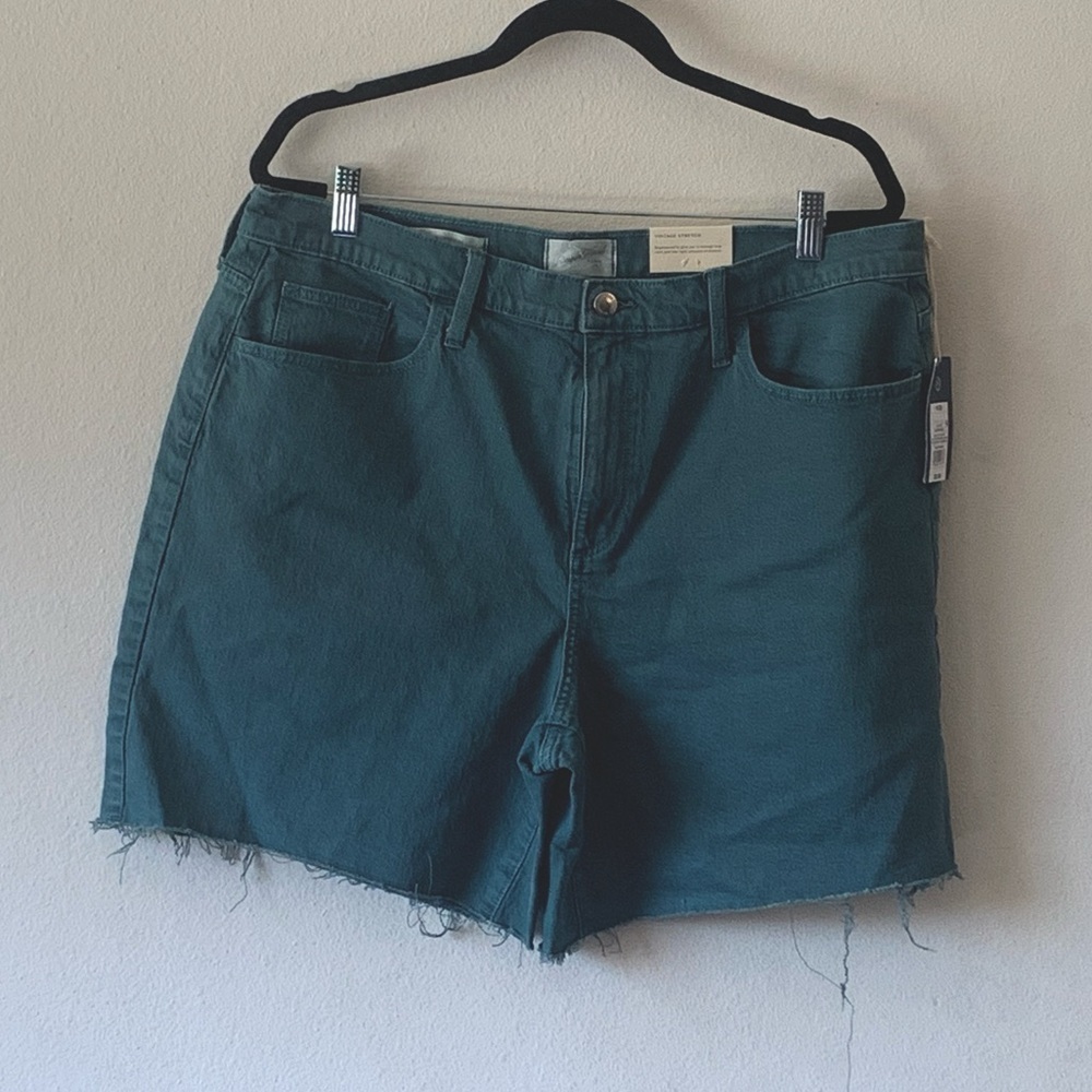 Universal Thread Vintage Thread Cut Off Stretch Shorts Size 16/33 Teal Green